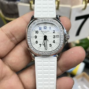 Exclusive Patek Philippe Aquanaut Ladies' Premium Super Clone Watch 1131827568 - front view | Aquanaut
