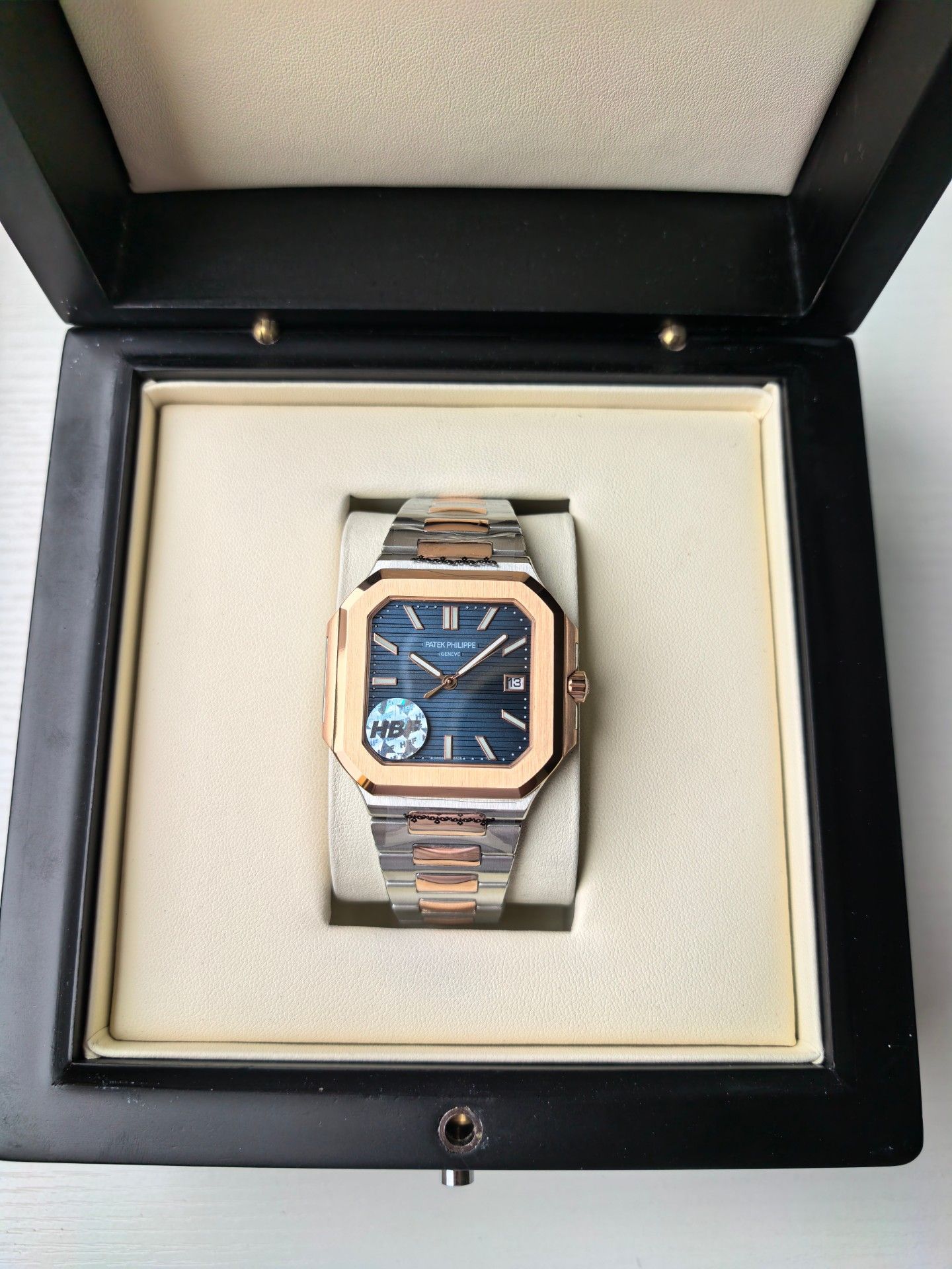 2-369.jpg Patek Philippe Cubitus 5821 1:1 Super Clone Watch with Full Kit 1142336707 - interior view | Cubitus