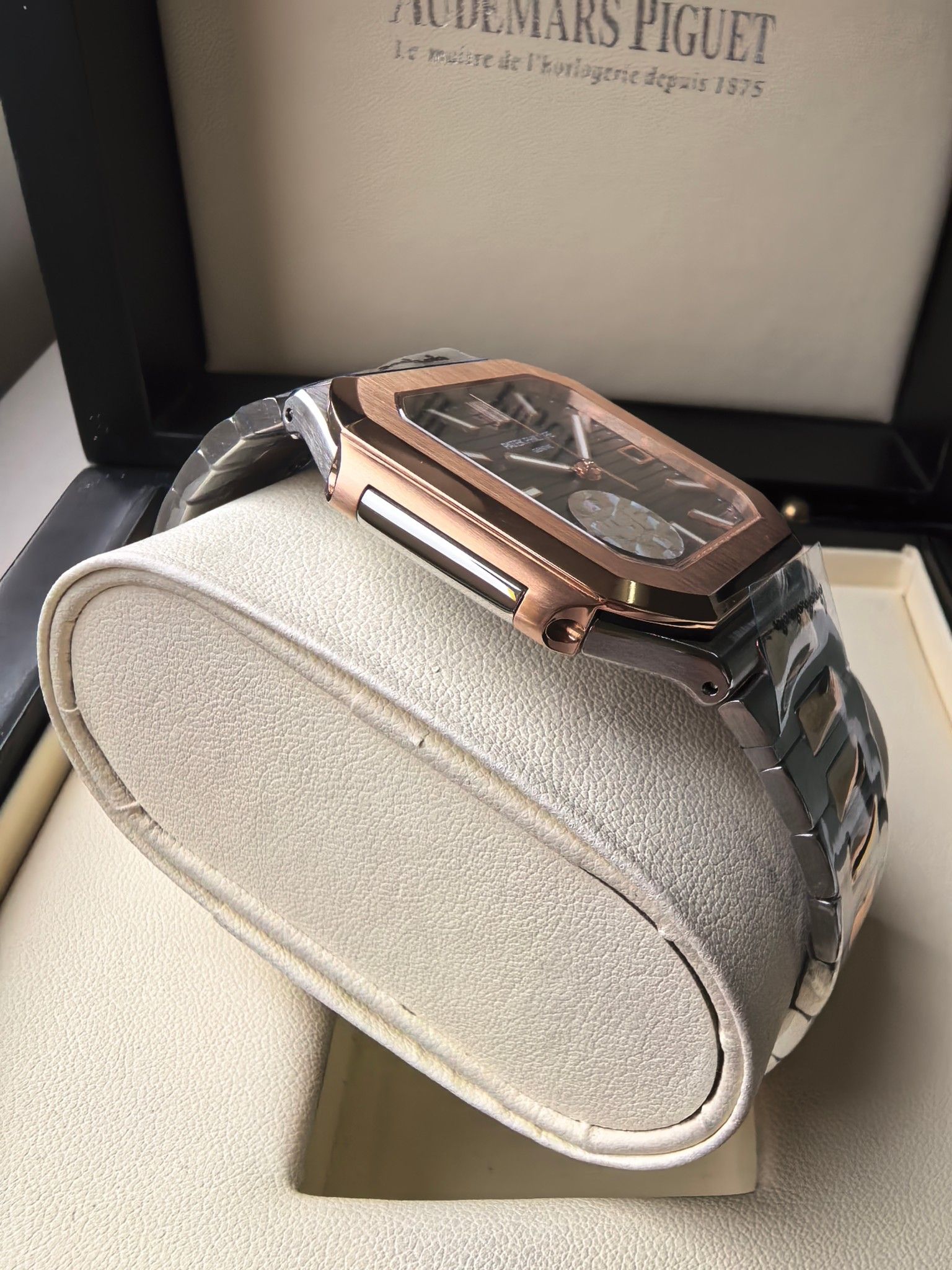 3-369.jpg Patek Philippe Cubitus 5821 1:1 Super Clone Watch with Full Kit 1142336707 - back view | Cubitus
