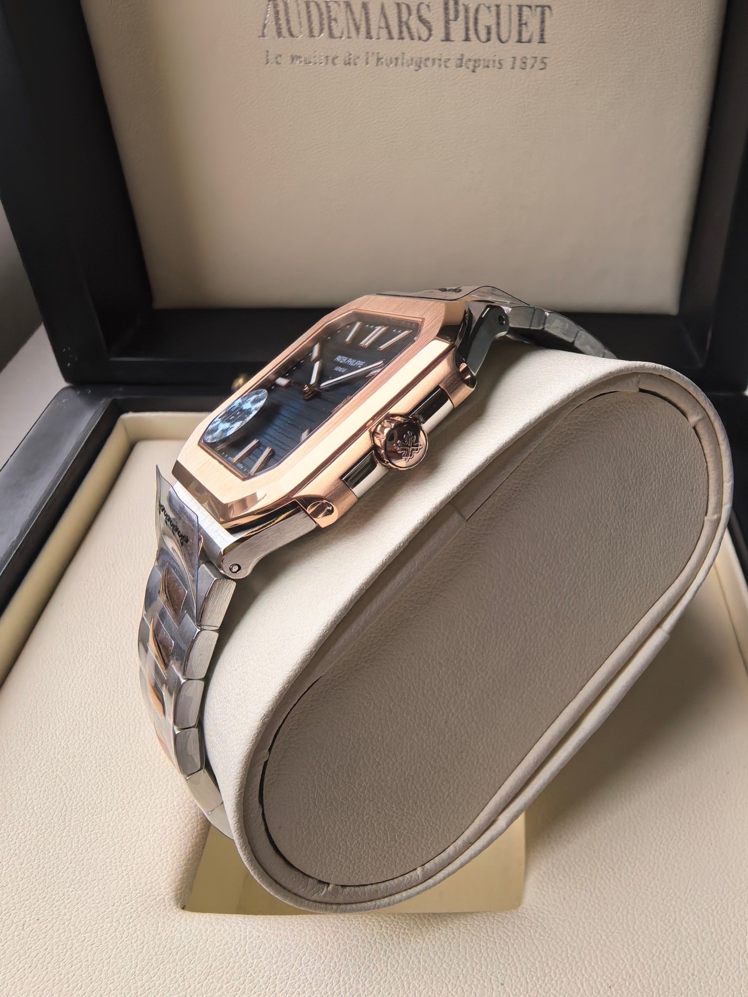 4-369.jpg Patek Philippe Cubitus 5821 1:1 Super Clone Watch with Full Kit 1142336707 - close-up | Cubitus
