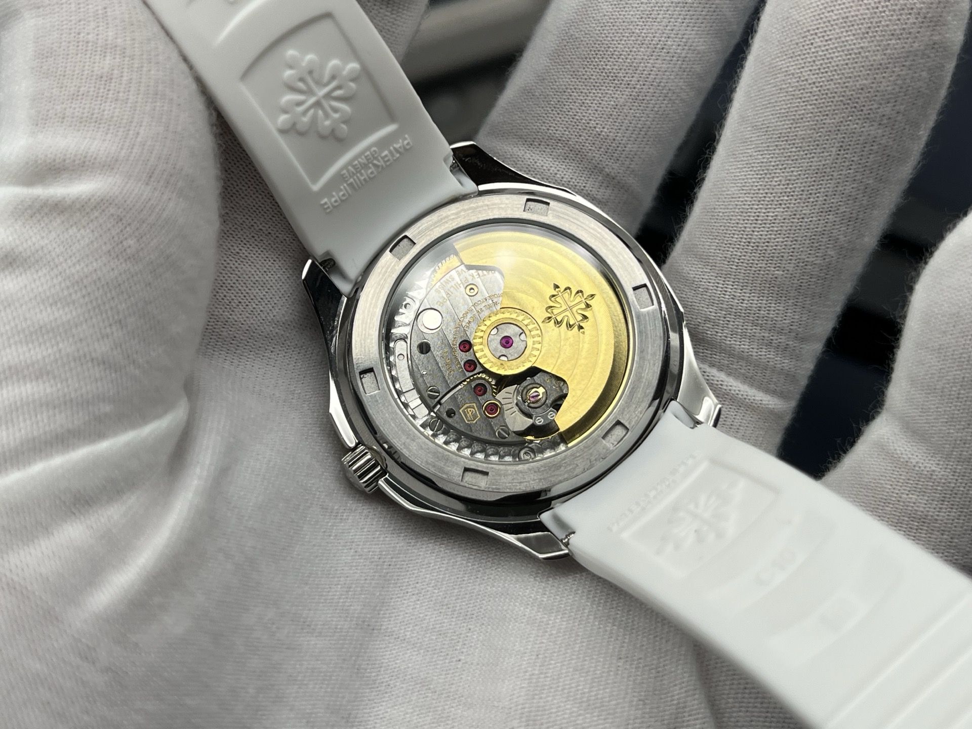 6-42.jpg Premium Patek Philippe AQUANAUT Super Clone Watch | Cash on Delivery 1138068934 - top view