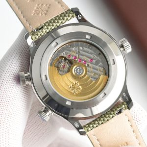 Premium Patek Philippe Aquanaut 5524G Super Clone & Luxury Replica Watch 1132587247 - front view | Aquanaut